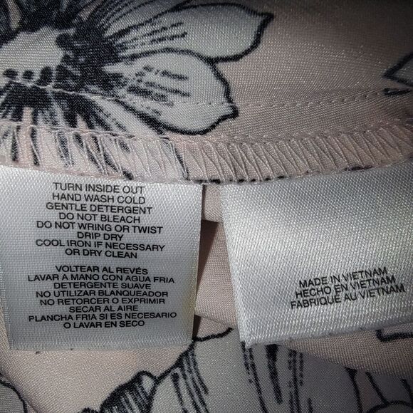 Anne Klein Tie Neck Sleeveless Satin Floral Blouse top Size XL - Picture 6 of 7